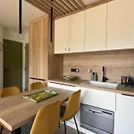 아파트 Superbe T2 Renove, Climatise, Parking, Balcon - Vue Et Montagnes - Fr-1-555-116 *