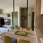 Superbe T2 Renove, Climatise, Parking, Balcon - Vue Et Montagnes - Fr-1-555-116 아파트 엑스레뱅