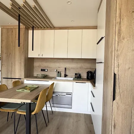 Superbe T2 Renove, Climatise, Parking, Balcon - Vue Et Montagnes - Fr-1-555-116 아파트 엑스레뱅